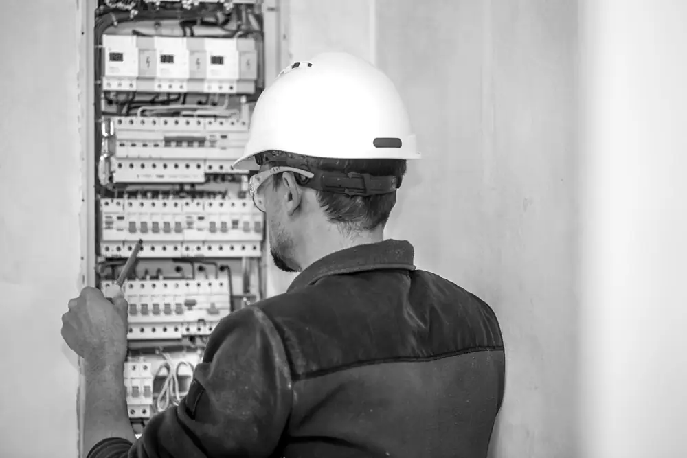 Manutenção e Instalação Elétrica